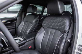 BMW Rad 7 750d xDrive A/T - možný odpočet DPH - 11