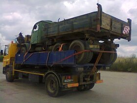 Preprava nosičom kontajnerov s hydraulickou rukou - 11
