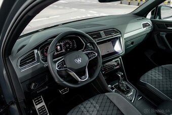 Volkswagen Tiguan - 11
