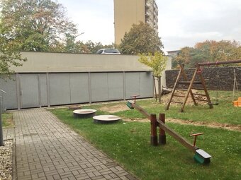 Na prenájom 1 izbový byt, Nitra- rezidencia Casta, parkovaci - 11