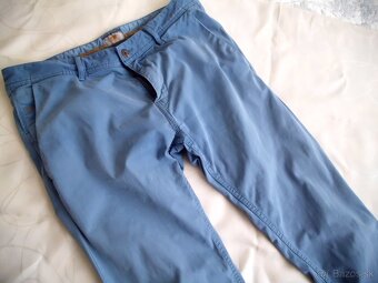 Hugo Boss pánske chino slim elast. nohavice  M - 11