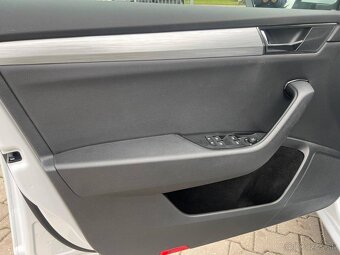 Škoda Superb 2.0 TDI SCR Ambition 4x4 DSG - 11