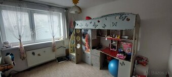 Čiastočne zrekonštruovaný, 5 izbový rodinný dom - 11