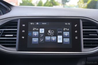 Peugeot 308 SW 1.2 Benzín - 11