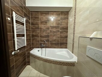 2i moderný byt s loggiou, 51 m2 + parkovacie miesto - 11