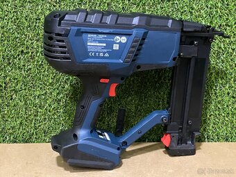 BOSCH GNH 18V-50 M PROFESSIONAL Akumulátorová klincovačka - 11