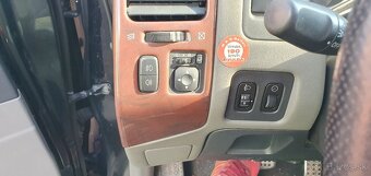 Mitsubishi Pajero - 11
