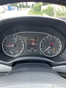 Predám Škoda Octavia Combi 1.6 TDI CR DPF Ambition - 11