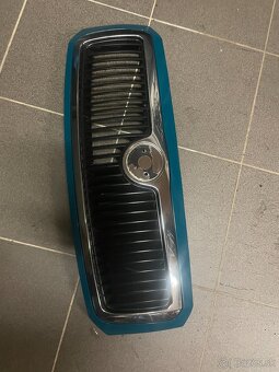 Predám originál prednú masku na Škoda Fabia 1 v zelenej - 11