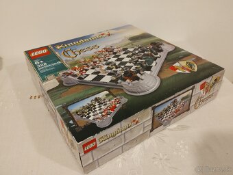 LEGO 853373 Kingdoms Chess Set - 11