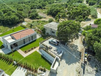 ISTRIA, SVETI LOVREČ – Plne vybavený nový prízemný dom s baz - 11