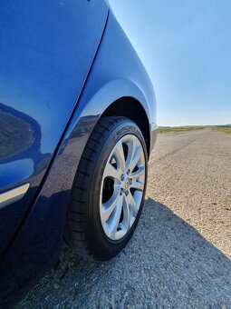 Škoda Superb 2.0 TDI CR 4x4 140k Elegance DSG
 - 11