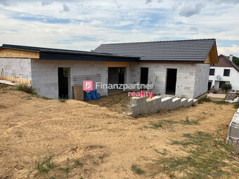 4i novostavba RD, holodom v dedinke Merašice, Hlohovec - 11