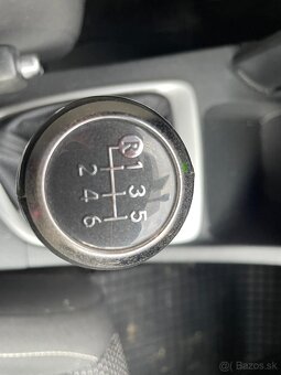 Toyota AURIS 2.0D-4D Diesel M6 TOP STAV - 11
