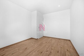 LUXUSNE ZARIADENÝ DOM PRI BRATISLAVE, NOVOSTAVBA - 11