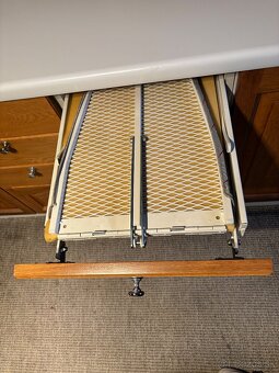 Kuchynská linka z masívu so spotrebičmi - 11