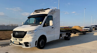 Mercedes-Benz Sprinter 519 - mini ťahač so spaním - 11