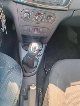 Predám Daciu Sandero Hatchback - 11