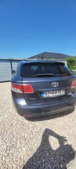 Toyota Avensis 2.0 D4D - 11