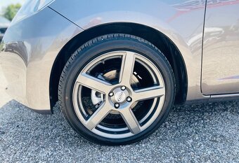 Honda Jazz 1.4 VTec rok.2012 - 11
