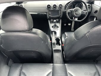 Audi TT 2.0TDi S-Line Quattro ANGLIČAN - 11