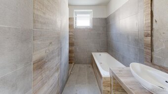 ŠIKOVNÝ 4 IZBOVÝ RODINNÝ DOM V ŠTANDARDE,2xPARKOVACIE MIESTO - 11