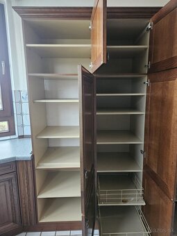 Masívna kuchynská linka z Nemecka so spotrebičmi - 11