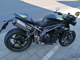 TRIUMPH 1050 Speed Triple RS 4/2021 - 11