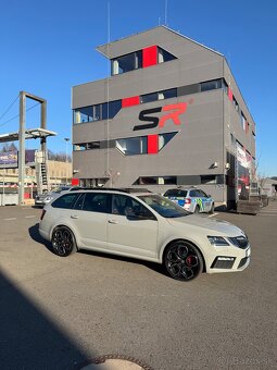 Škoda octavia 3rs 245 - 11