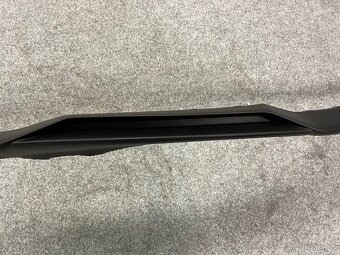 Porsche Taycan spojler nárazníka 9J1807541 - 11