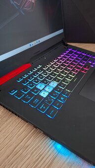 Asus ROG Strix - 11