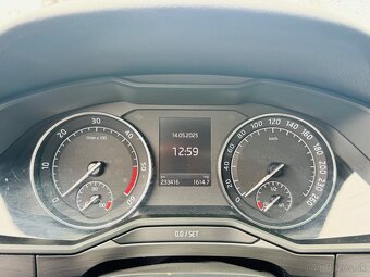 Škoda Superb Combi 2.0 TDI Ambition DSG - 11