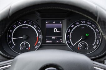 Škoda Octavia Combi 2.0 TDI RS DSG 12/2016 - 11