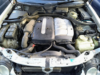 Mercedes-Benz W210 220CDI - 11