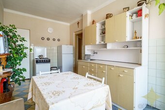 REZERVOVANÉ - Exkluzívny predaj rodinného domu v obci Skalka - 11