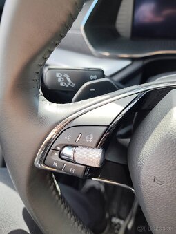 ŠKODA OCTAVIA COMBI - 4, 1.5 TSI e-TEC DSG 150 k – TOP STAV - 11