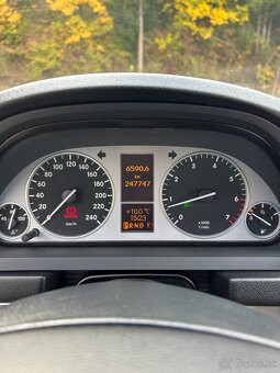 Mercedes-Benz B200 turbo - 11