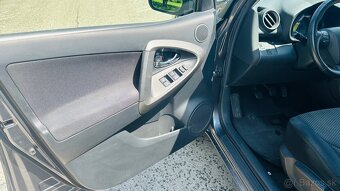 Toyota Rav4 D4-D 4x4 - 11