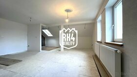 RK4 REALITY - NA PREDAJ - Poschodový rodinný dom s veľkým po - 11