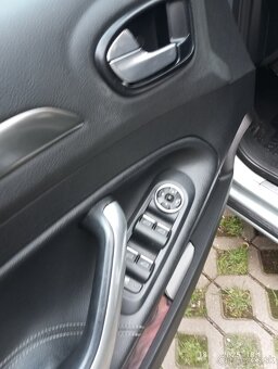 Ford Mondeo 2.0 titanium - 11