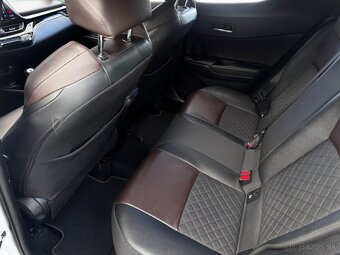 Toyota C-HR 1.8 Hybrid Executive E-CVT FWD - 11