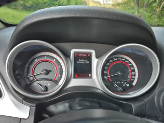 Fiat FREEMONT 4x4 2,0d 16V - 11