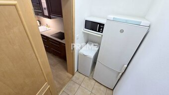 Priestranný 2i byt s loggia, staršia novostavba pri Auparku, - 11