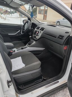Ford Kuga 2,0tdci 103kw r.v.2010 - 11