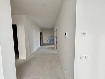 Na PREDAJ | 4izb. veľkometrážny ateliér | Rezidencia Prístav - 11