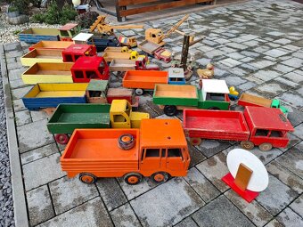 Staré drevené hračky - 11