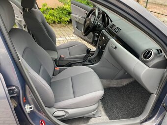 MAZDA 3 - 11