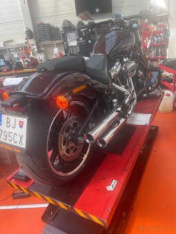 Harley Davidson Breakout 114 - 11