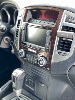 Mitsubishi Pajero 3.2 - 11