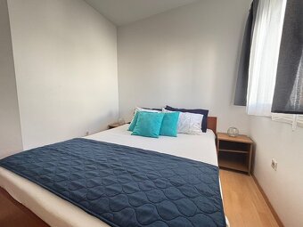2-izb.zariadený apartmán 54m2 s výhľadom, Novalja/Chorvátsko - 11